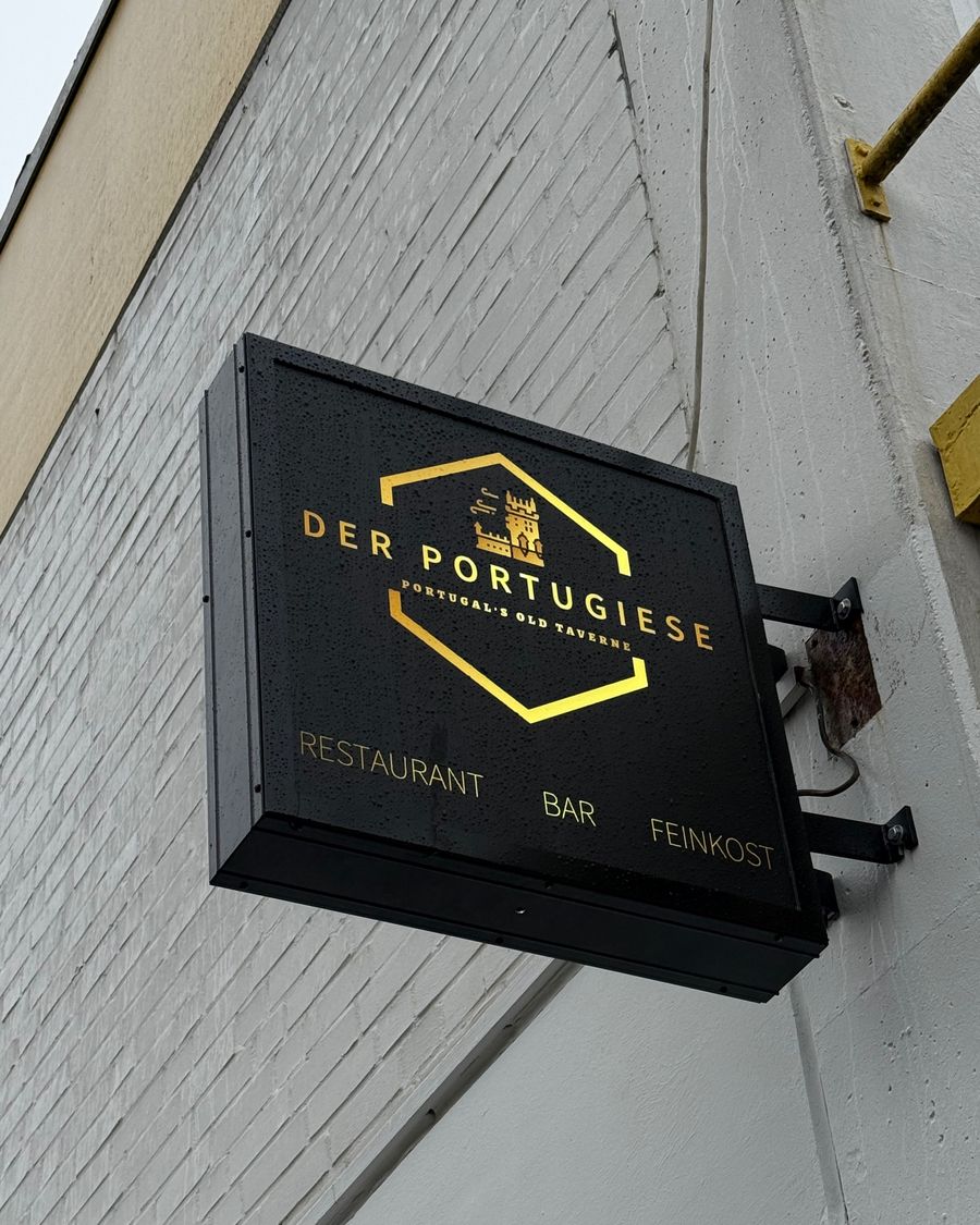 Beleuchtetes, sechseckiges Nasenschild für den Portugiese, Münster